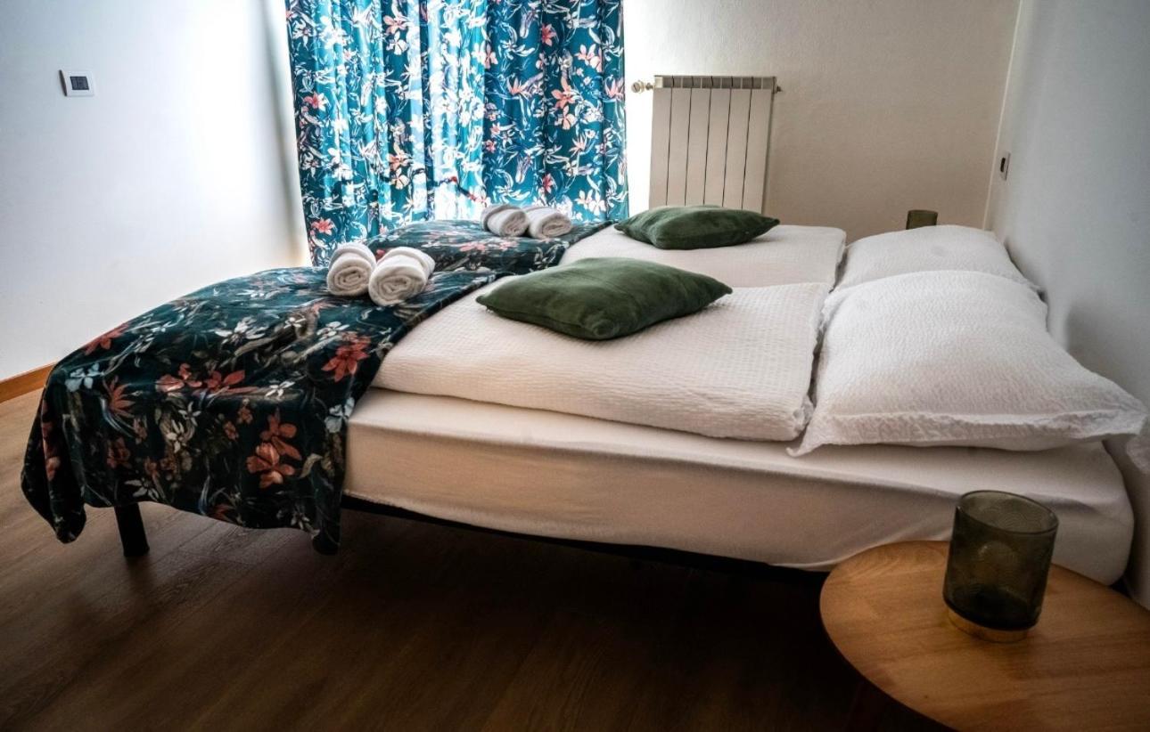 Ambra Apartment Тирано Екстериор снимка