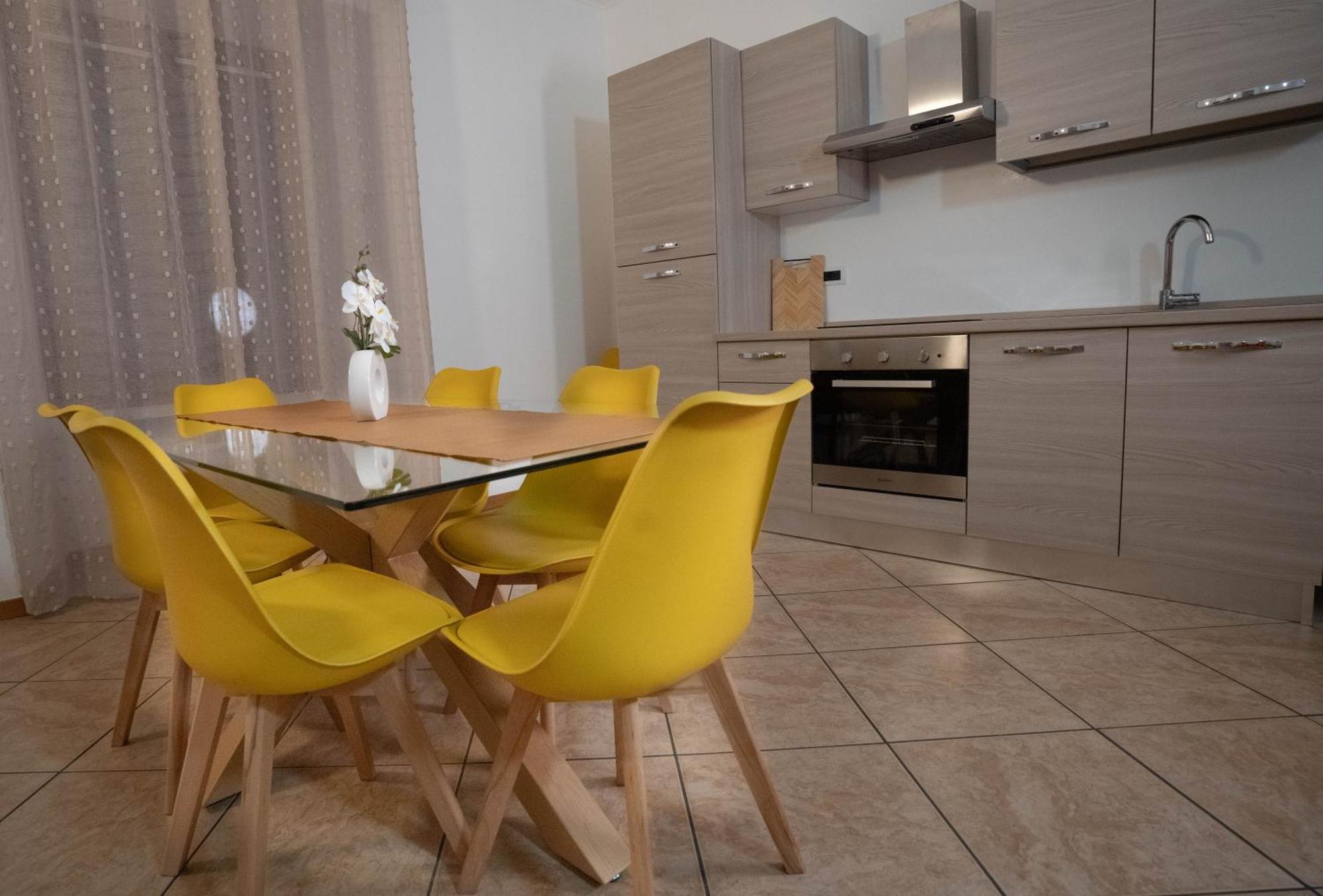 Ambra Apartment Тирано Екстериор снимка